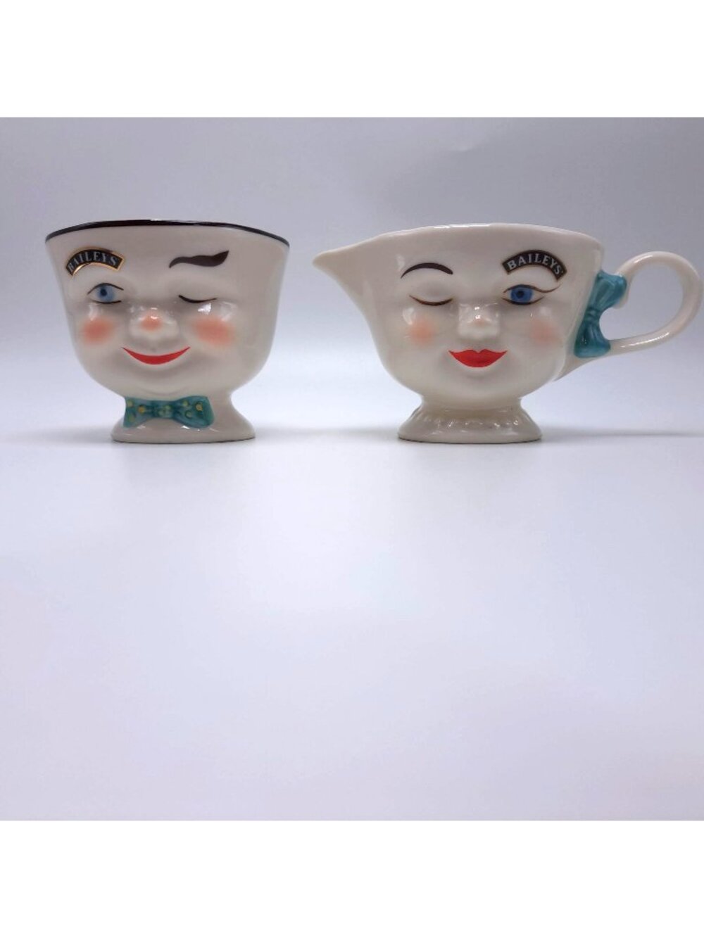 Limited Edition 1996 Baileys Irish Cream Anthropomorphic Wink Cream Sugar Promo